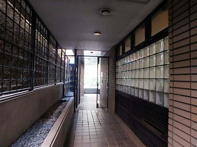ホール②