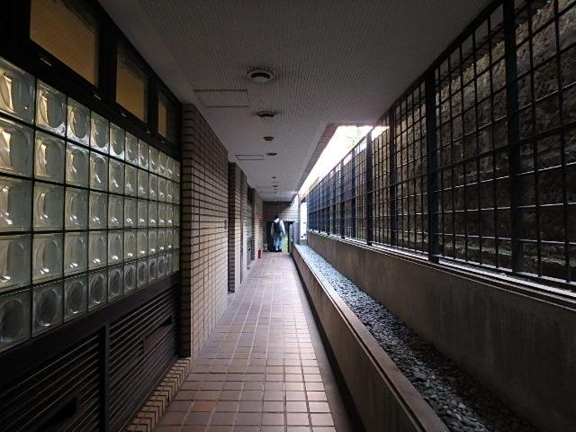 ホール①