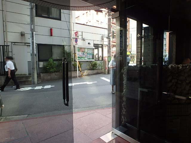 ホール②