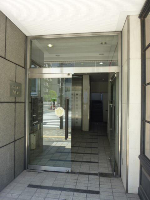 メディアパーク八島ビルエントランス①