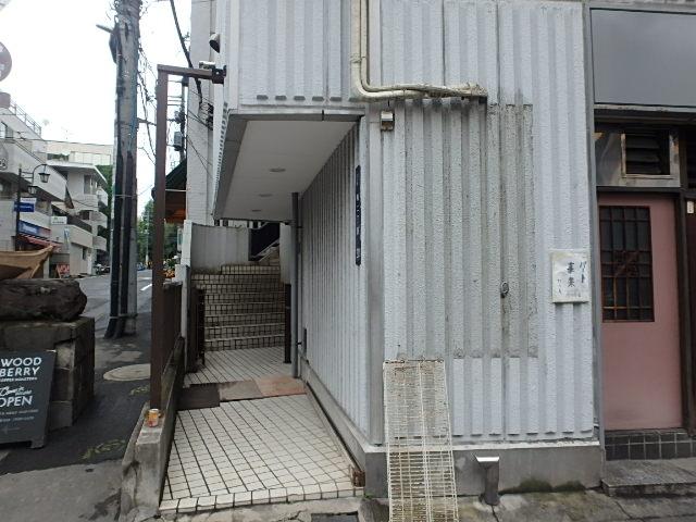 エントランス①