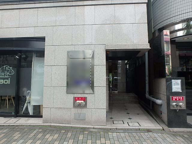 渋谷東ＫＭビルエントランス①