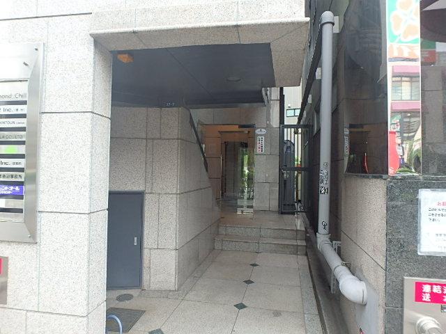 渋谷東ＫＭビルエントランス②