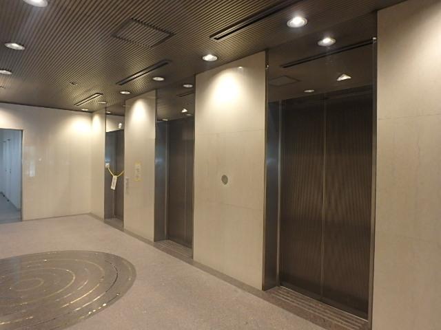 ホール②