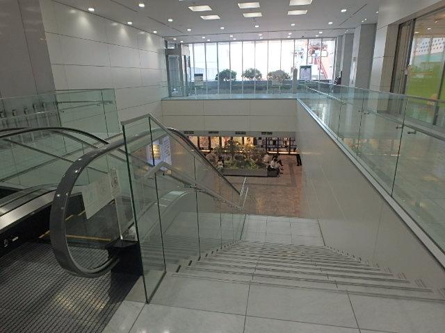 ホール③
