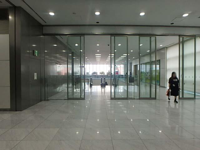 ホール②