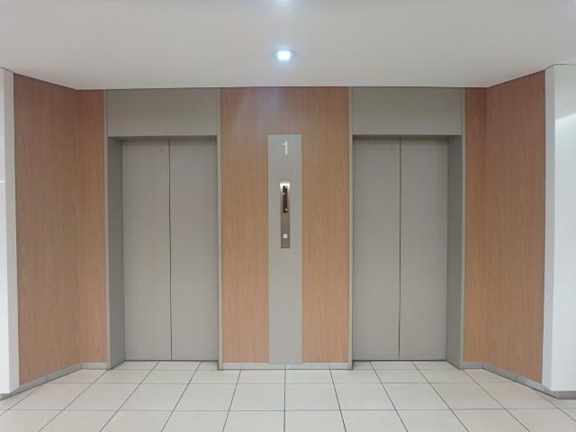 ホール③