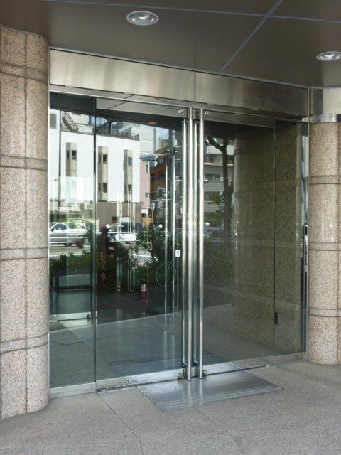 フォンテ西原宿エントランス①