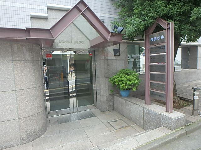 内田ビルエントランス②