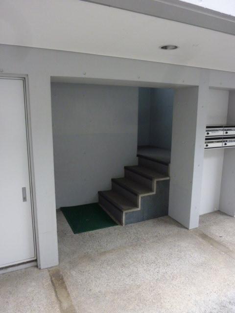 ロイクラトン左門町エントランス①