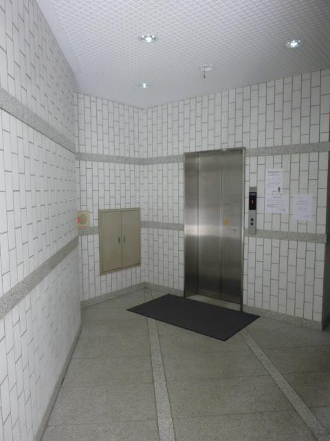 ホール①