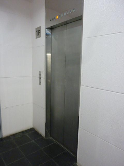 ホール②