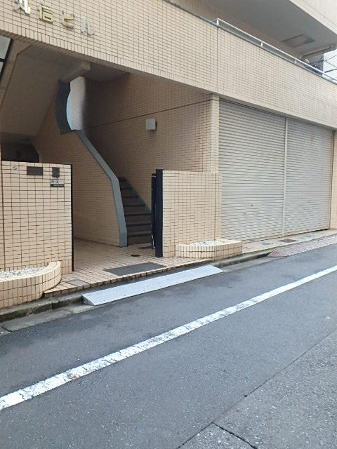 エントランス①