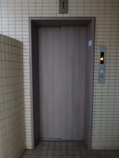 ホール②