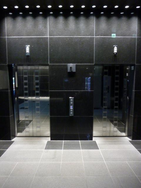 ホール②