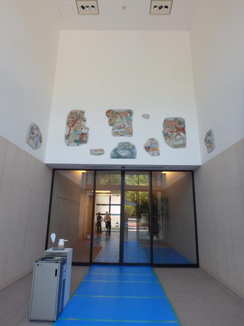 ホール①