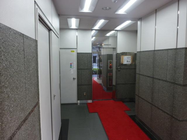ホール①
