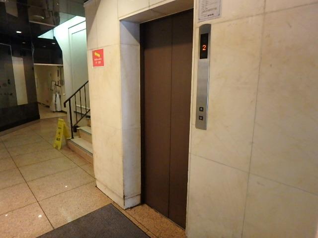 ホール②
