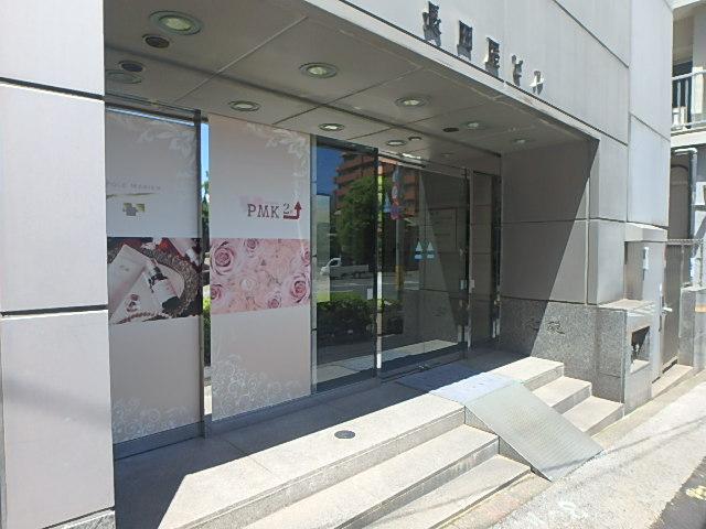 長田屋ビルエントランス①