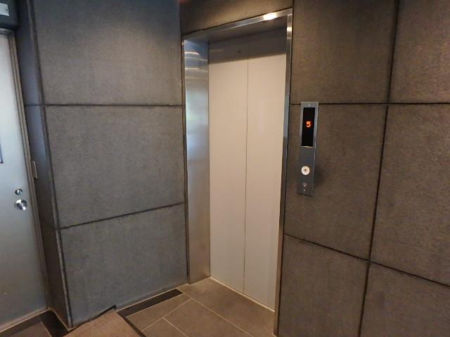 ホール②