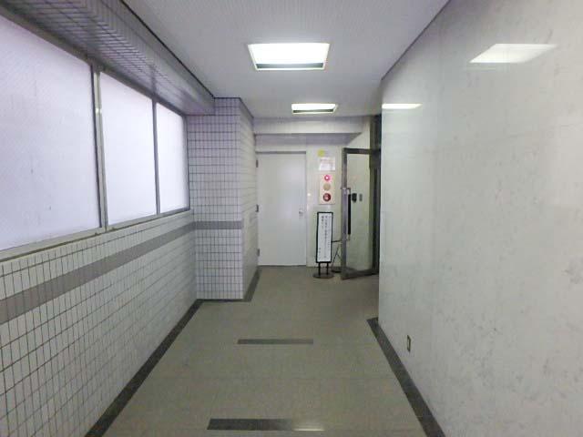 成田ビルホール①