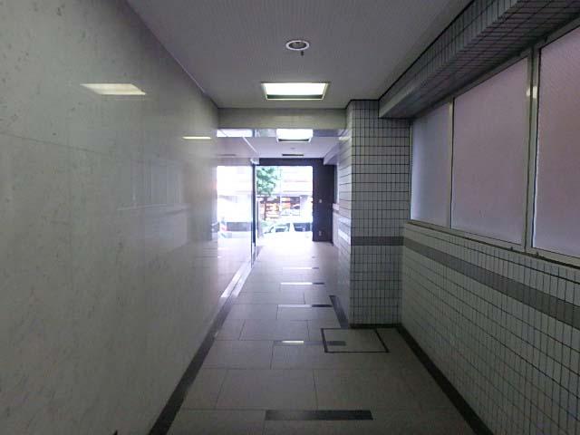 成田ビルホール④