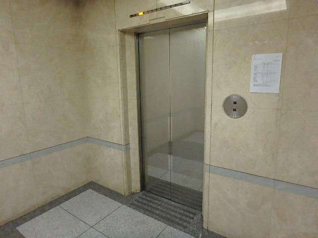 ホール②