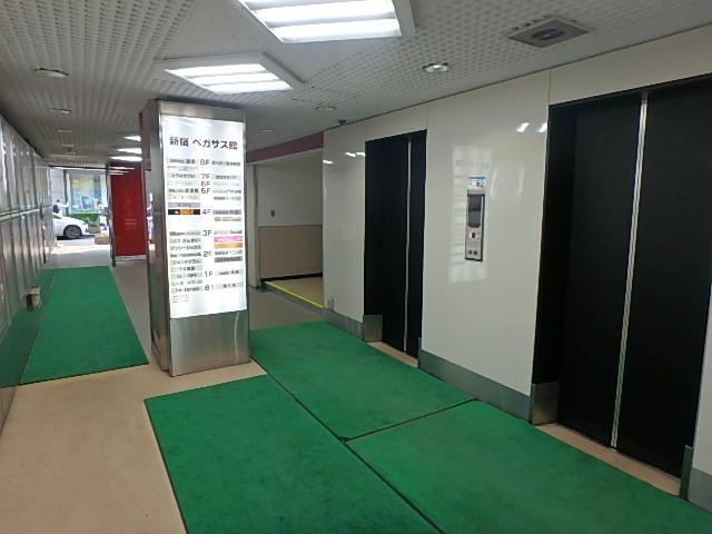 ホール③