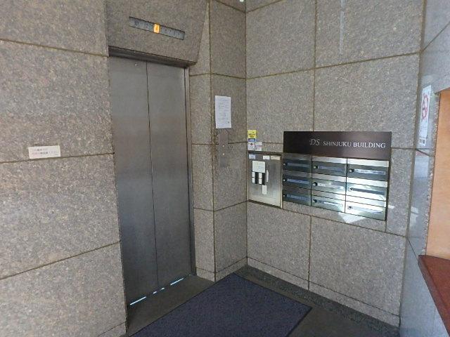 ホール①