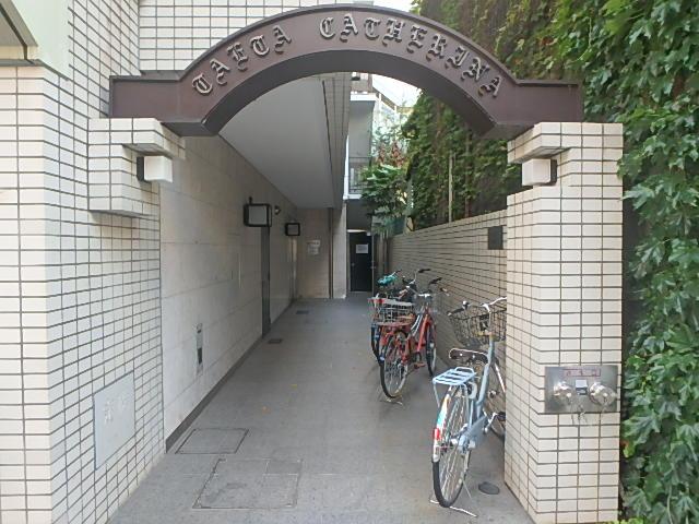 テェア・カテリーナビルエントランス②