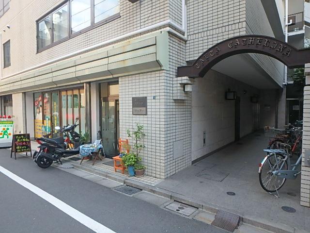 テェア・カテリーナビルエントランス①