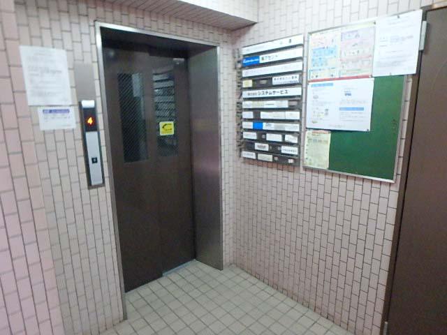 サニープラザ新宿御苑ホール②