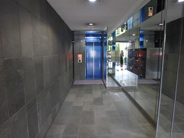 岩本和裁ビルホール①