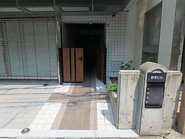 岩本ビルエントランス②