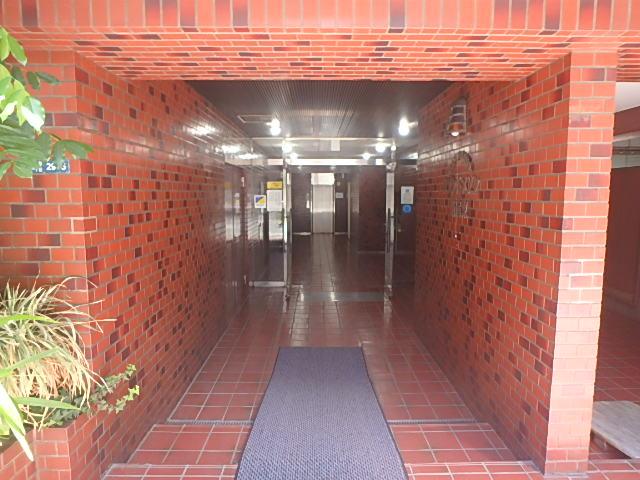 エントランス②