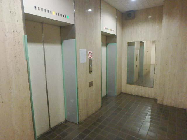 ホール③