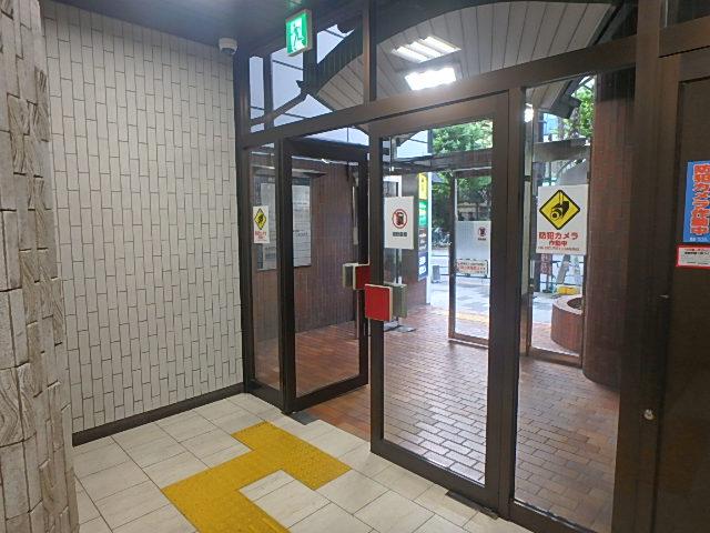 ホール④