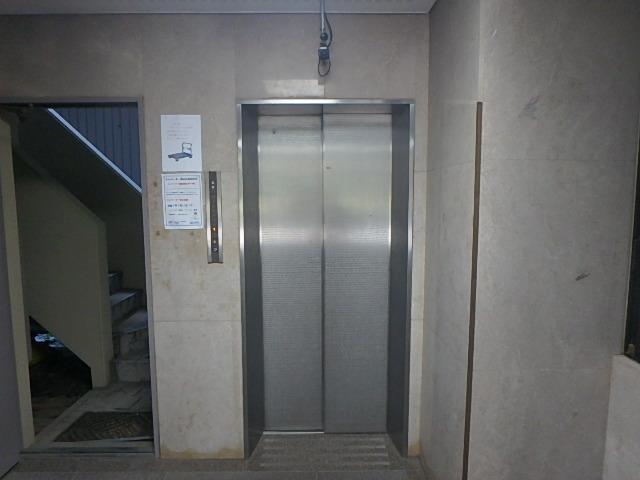 ホール②