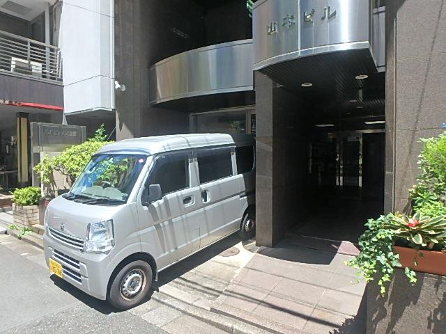 エントランス①