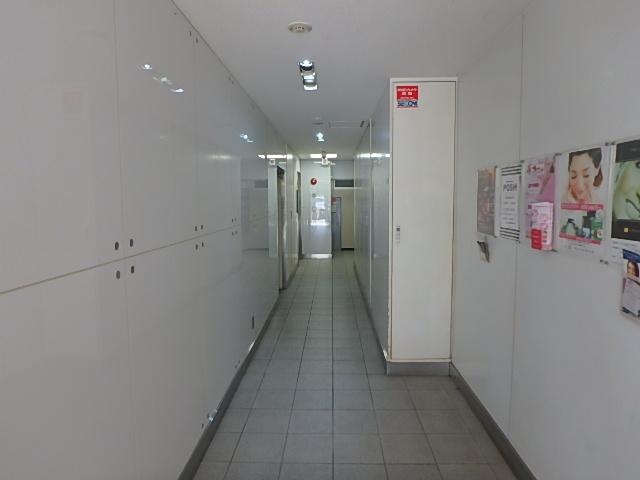 ホール①