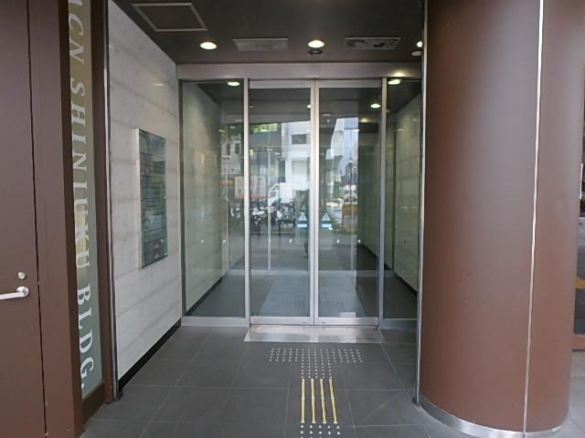 ＡＣＮ新宿ビルエントランス②