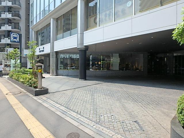 エントランス①