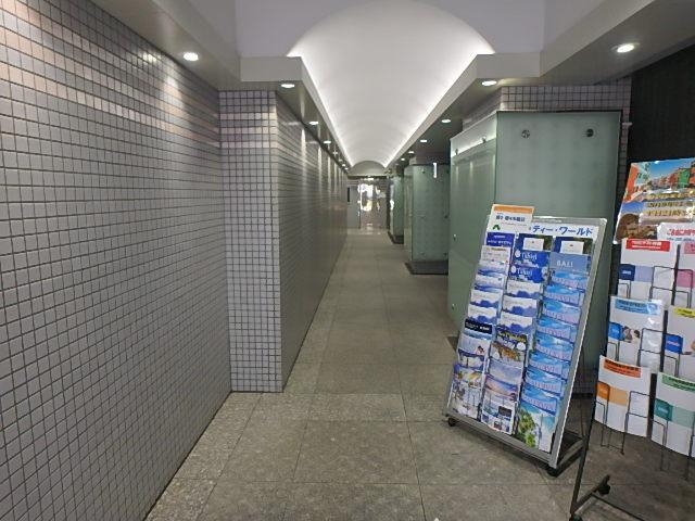 ホール①