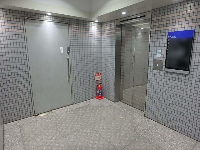 ホール②