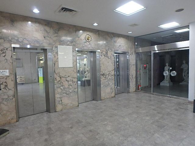 ホール②