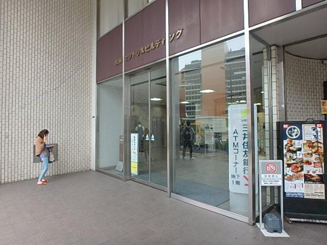 エントランス①