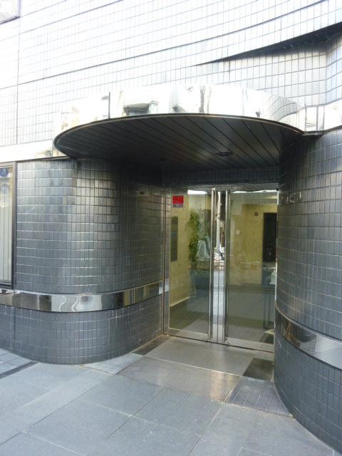 黒須ビルエントランス①