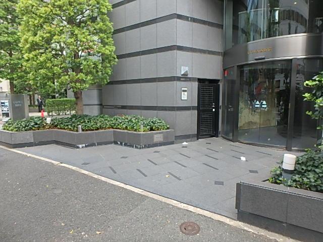 エントランス①