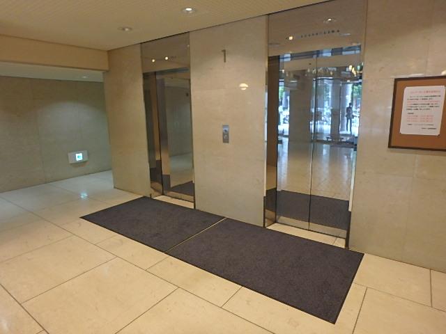 ホール②