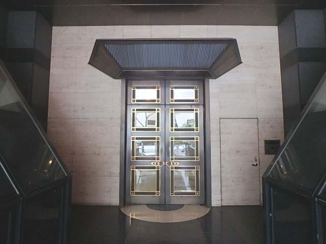 オーチュー第７ビルエントランス②